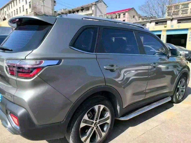 娄底19年起亚智跑3