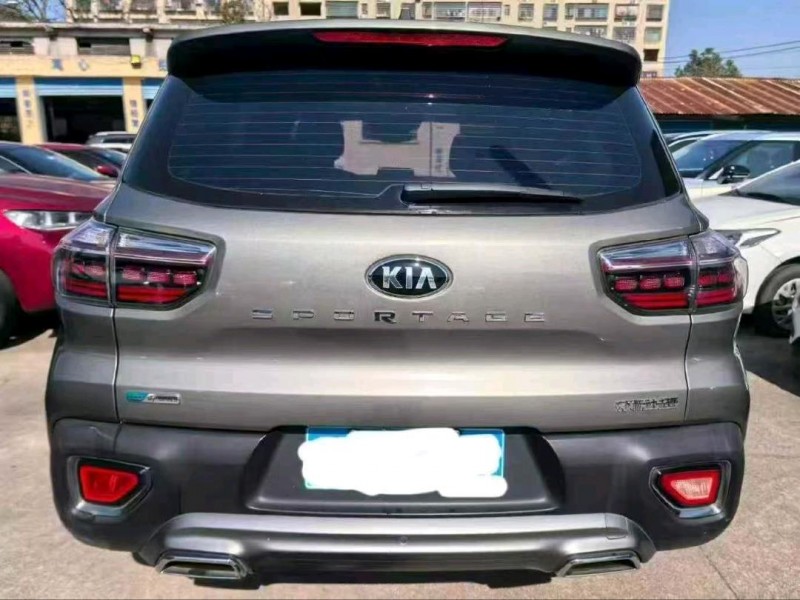 娄底19年起亚智跑4