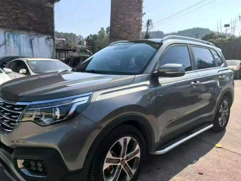 娄底19年起亚智跑7