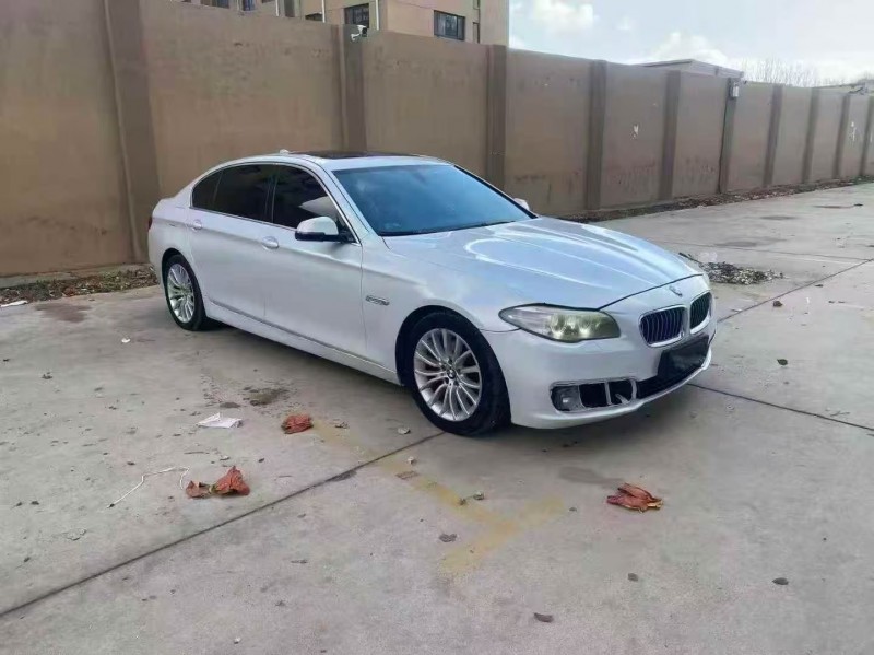 青岛17年宝马5系3