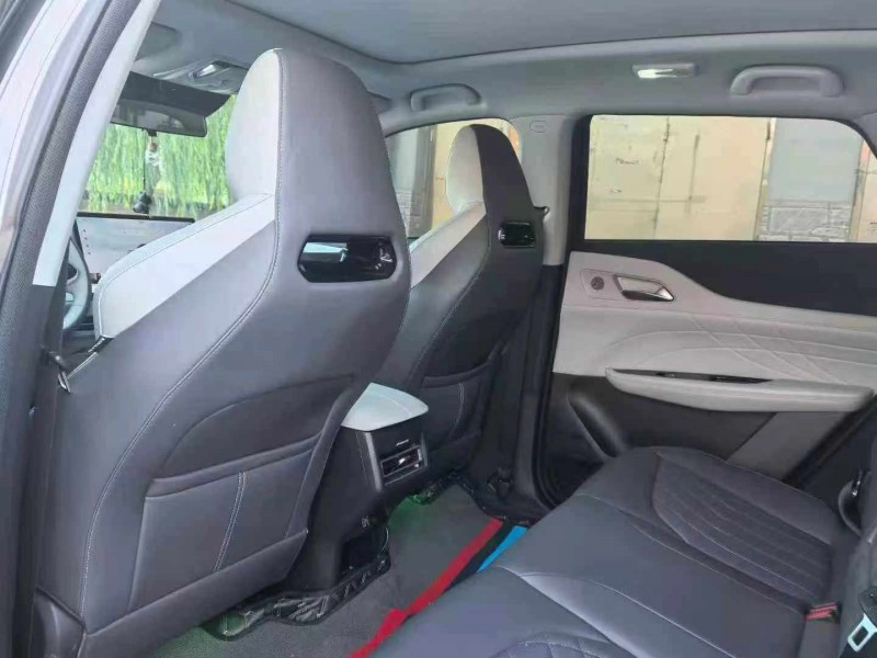 保定25年长安汽车UNI5