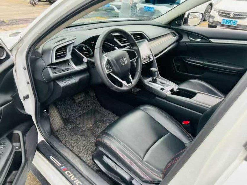 东莞21年本田思域4