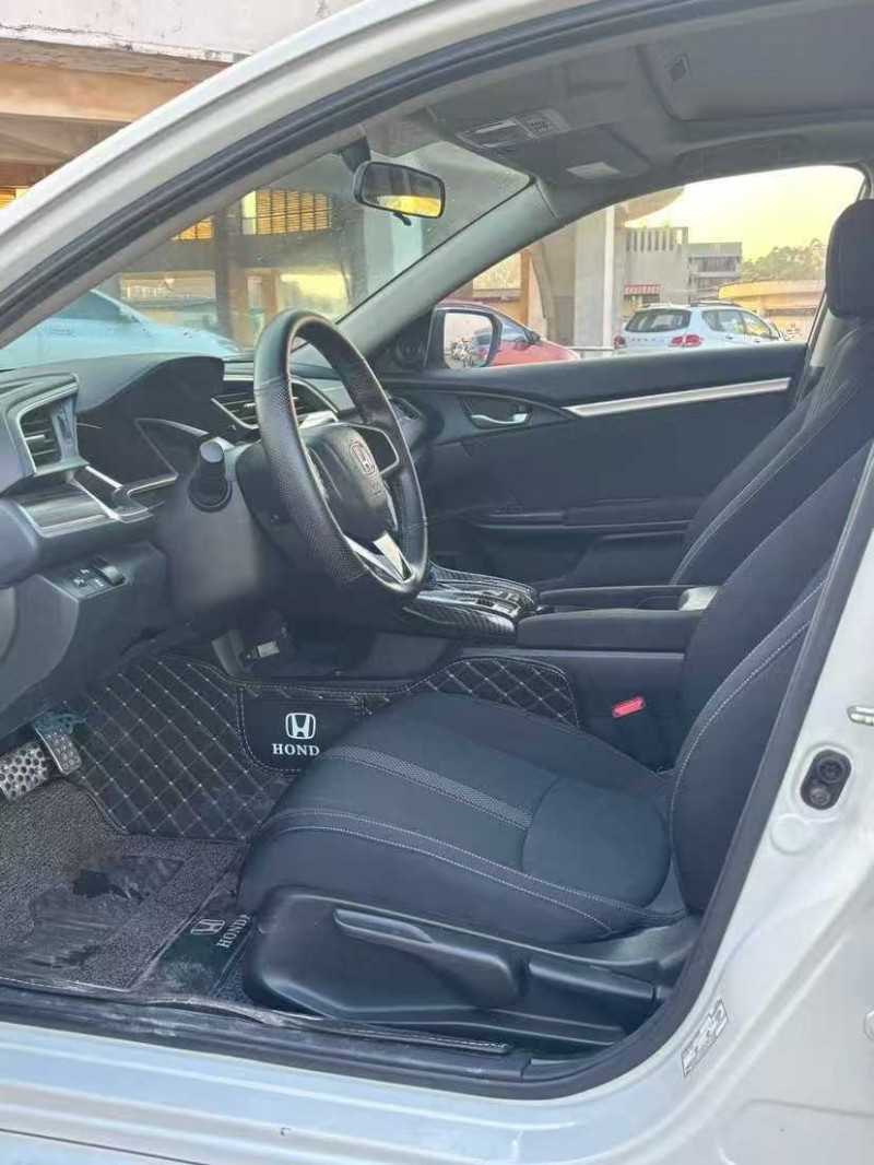 东莞22年本田思域4