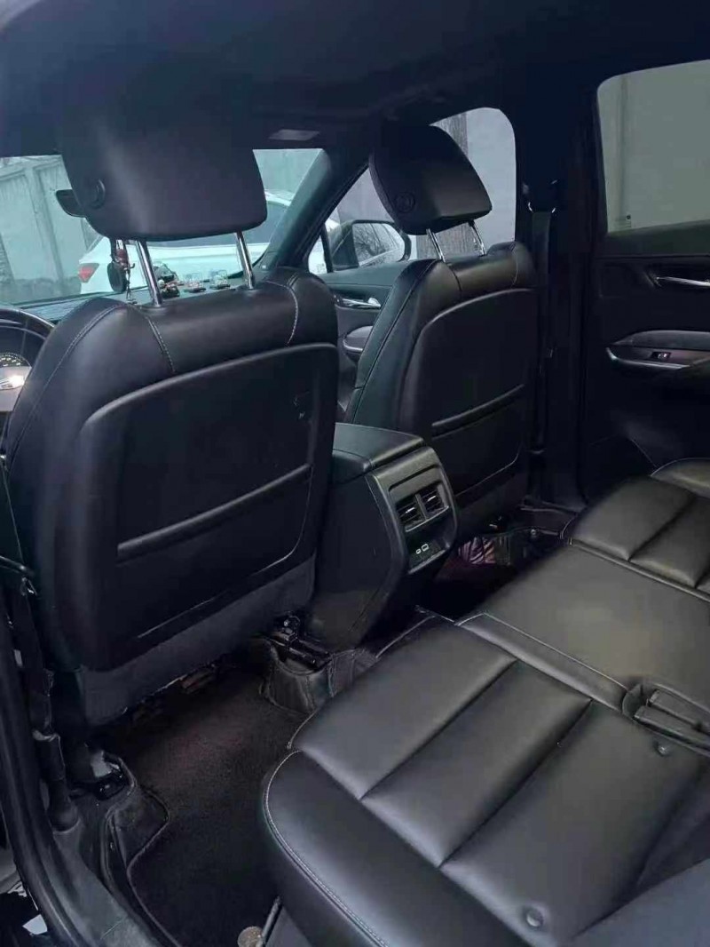 保定20年凯迪拉克XT45