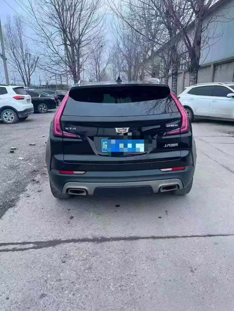 保定20年凯迪拉克XT49