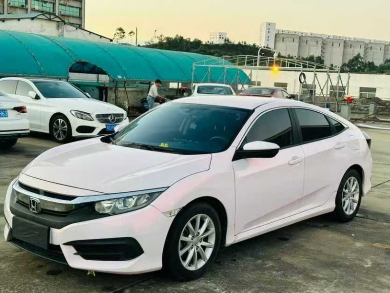 东莞17年本田思域3