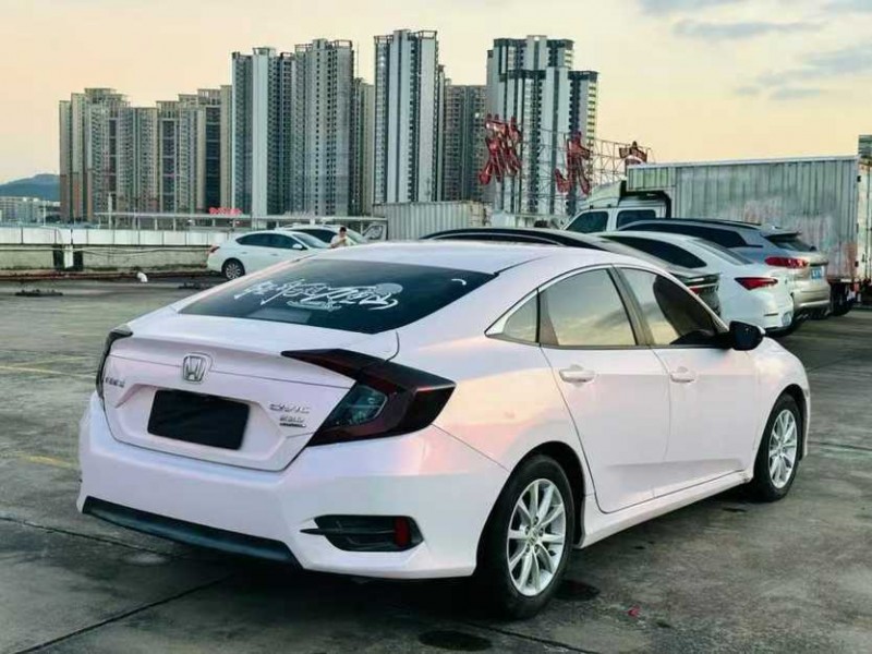 东莞17年本田思域8