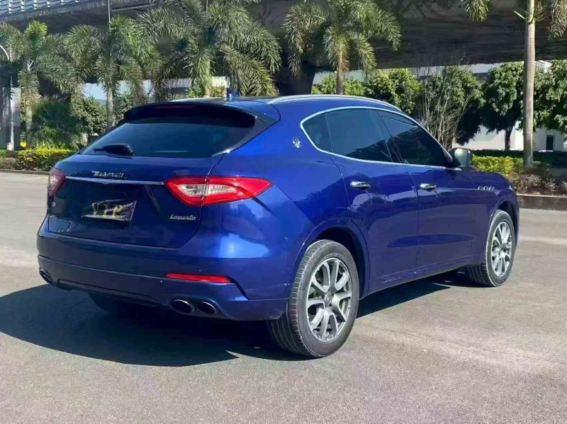 南平17年玛莎拉蒂Levante7