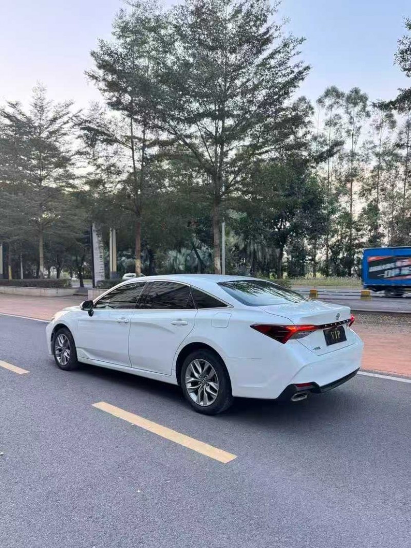 东莞22年丰田亚洲龙8