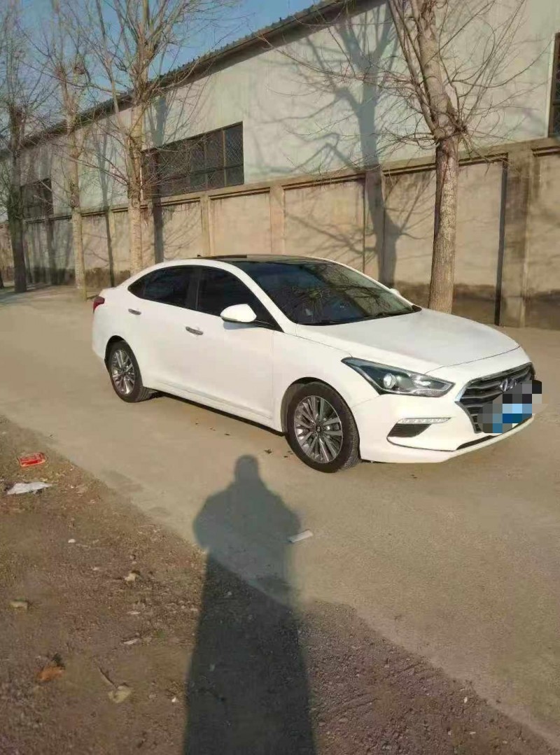 保定17年现代名图2