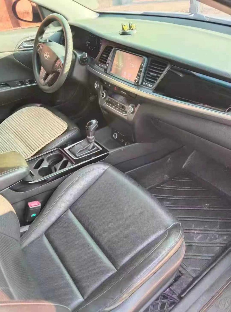 保定17年现代名图4