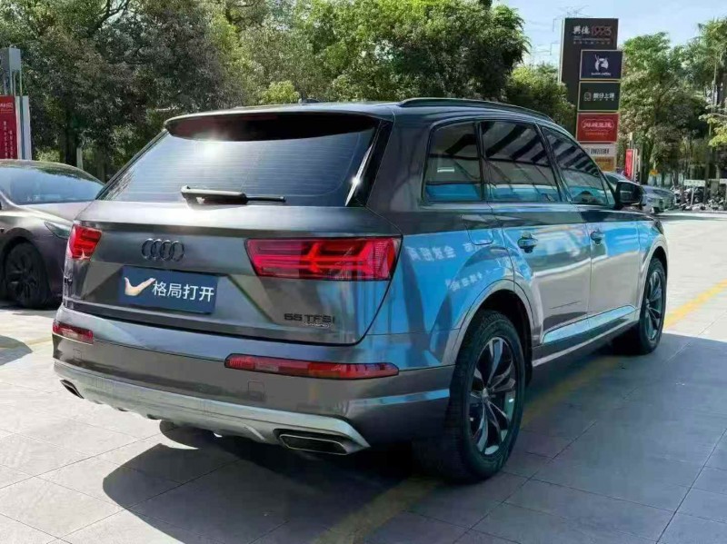 广州18年奥迪Q78