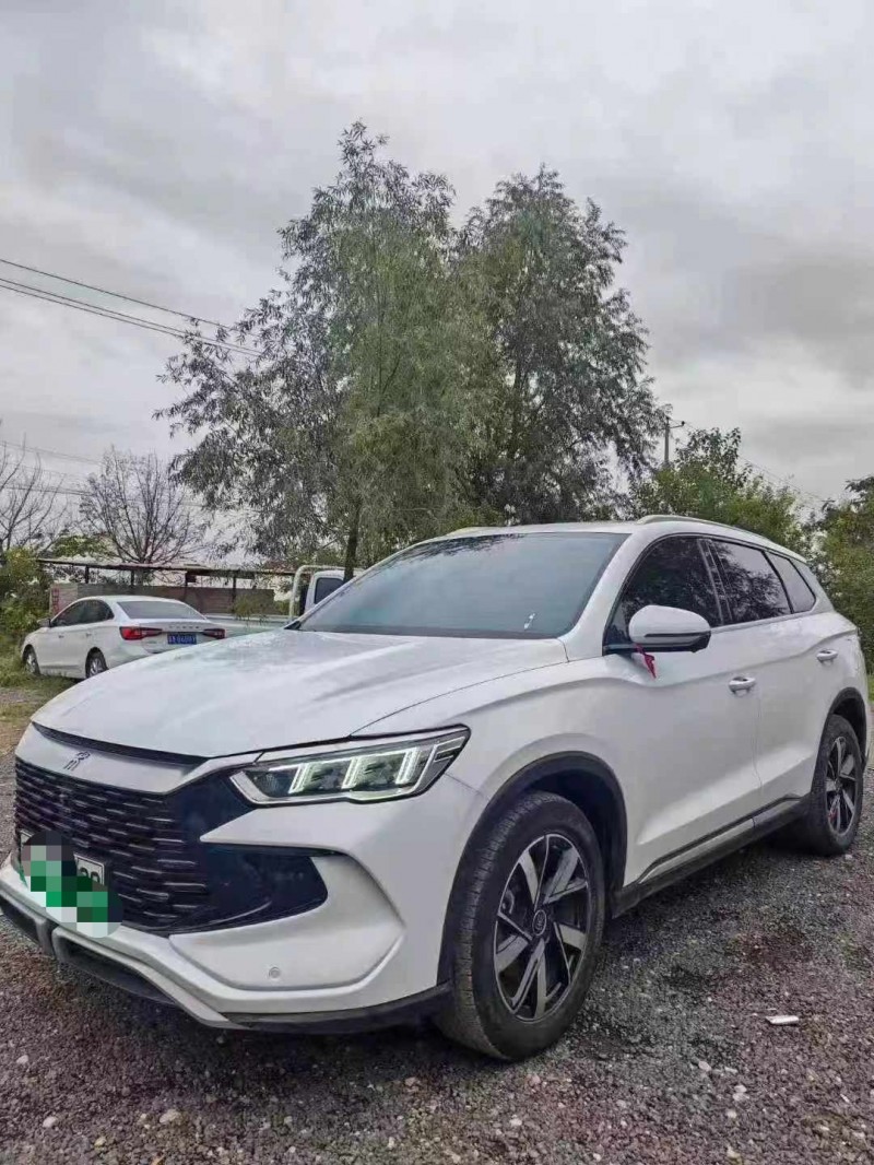 保定23年比亚迪宋2