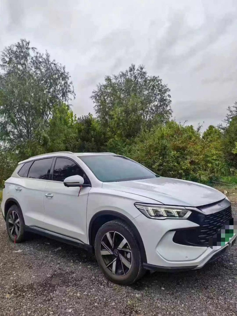 保定23年比亚迪宋3