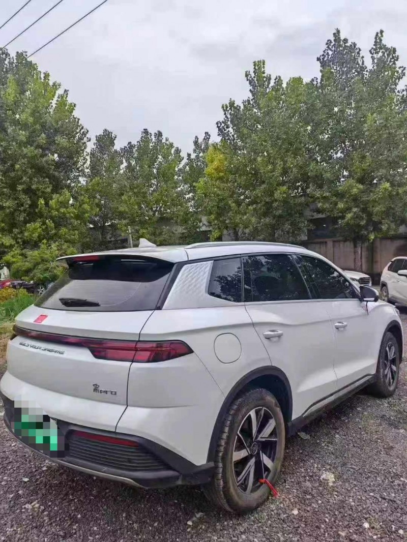 保定23年比亚迪宋8