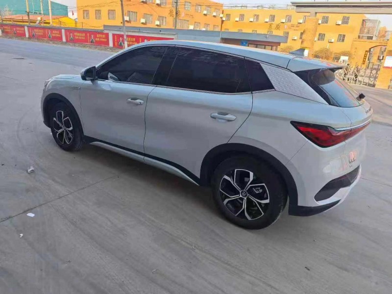 保定24年比亚迪元7