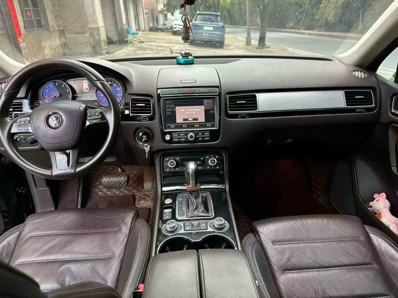 邵阳18年大众途锐5