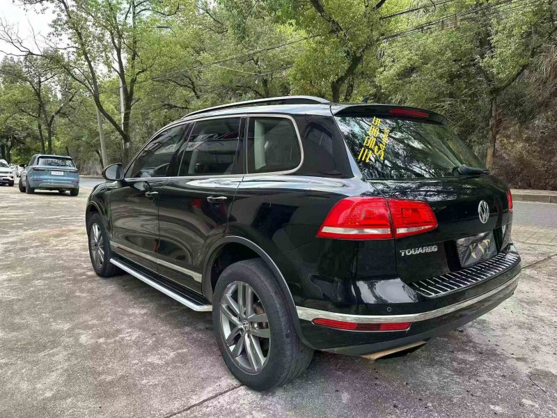 邵阳18年大众途锐8