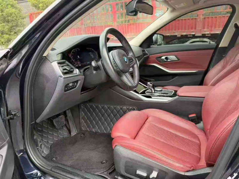 张家界21年宝马3系6