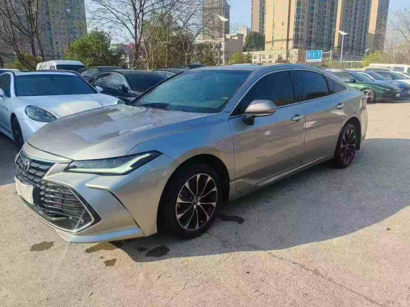 张家界22年丰田亚洲龙2