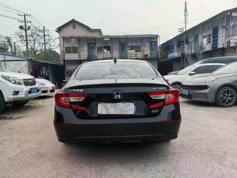 张家界20年本田雅阁9