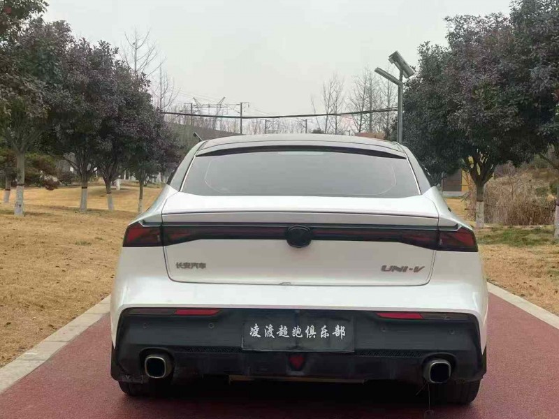 郑州22年长安汽车UNI8