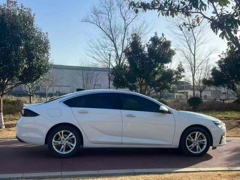 郑州23年别克君威7