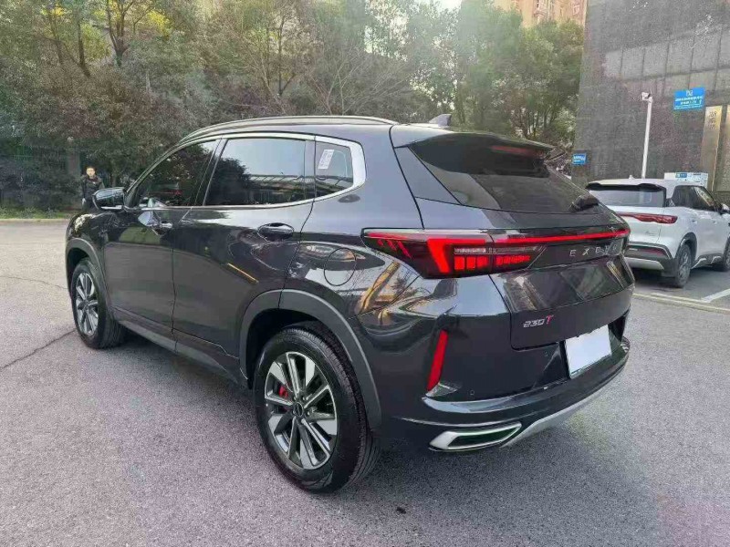 张家界25年奇瑞星途7