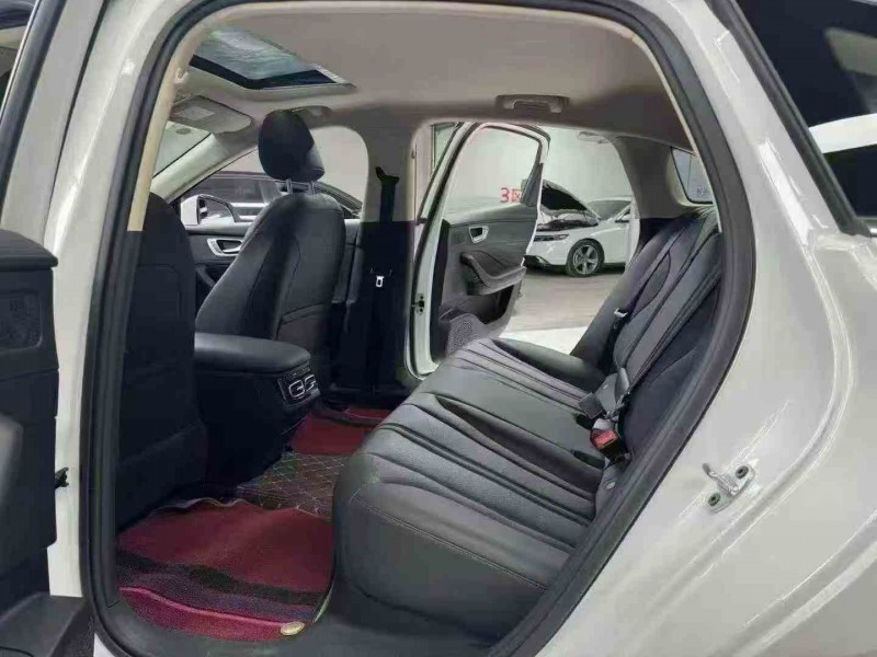 广元25年荣威D5X7