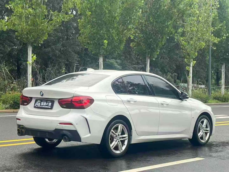 郑州23年宝马1系7