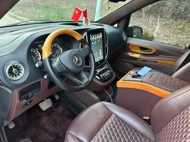 烟台20年奔驰威霆8