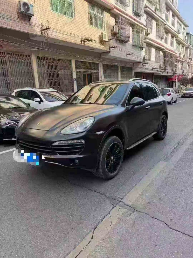 张家界14年保时捷卡宴2