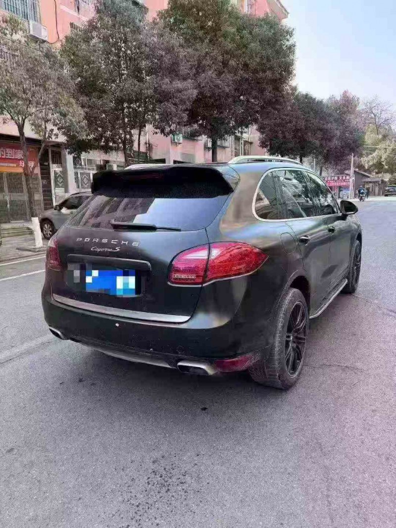 张家界14年保时捷卡宴7