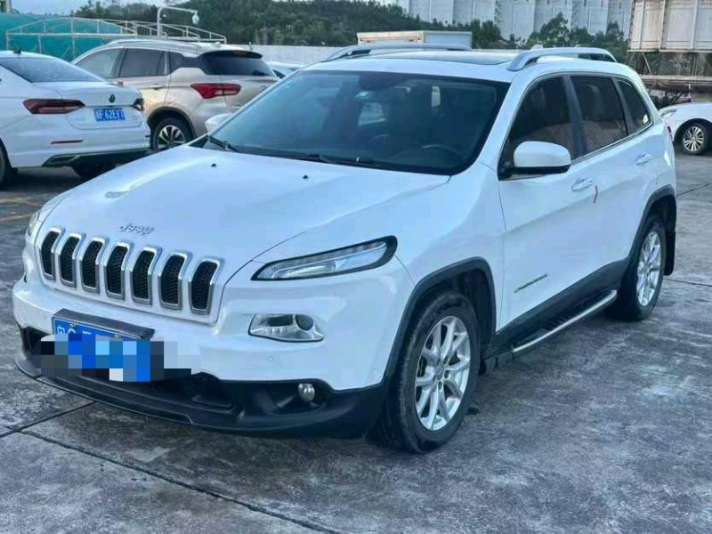 东莞17年Jeep自由光2