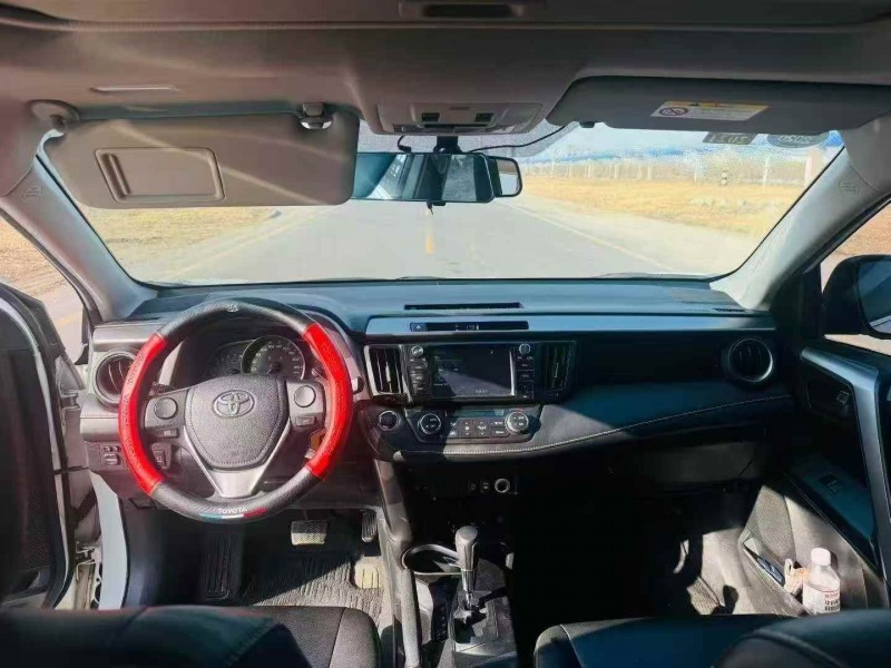 烟台17年丰田RAV4荣放4