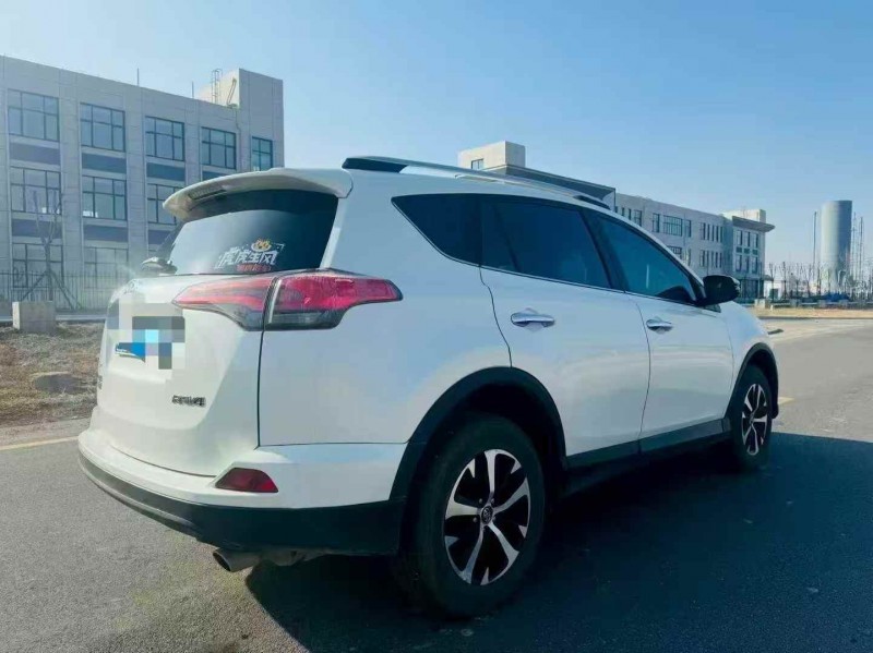 烟台17年丰田RAV4荣放8