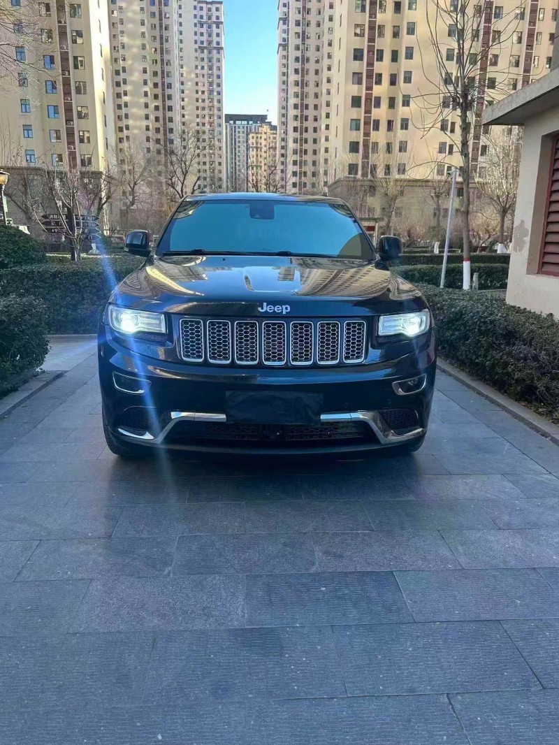 秦皇岛16年Jeep大切诺基1