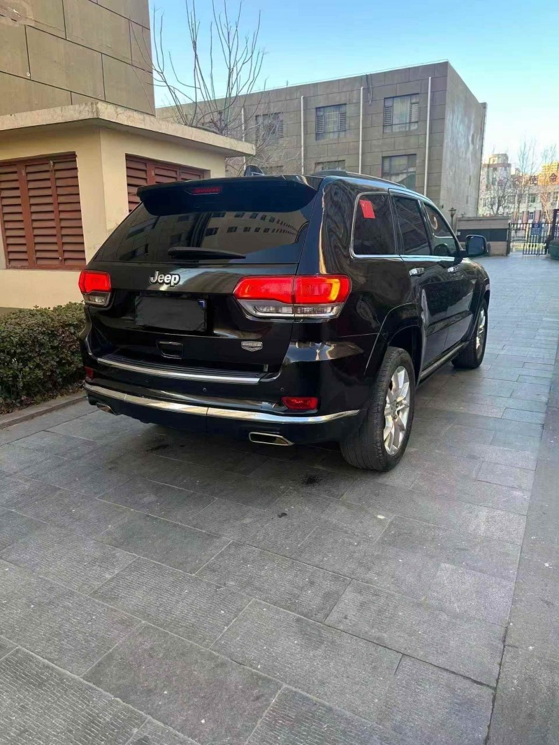 秦皇岛16年Jeep大切诺基7