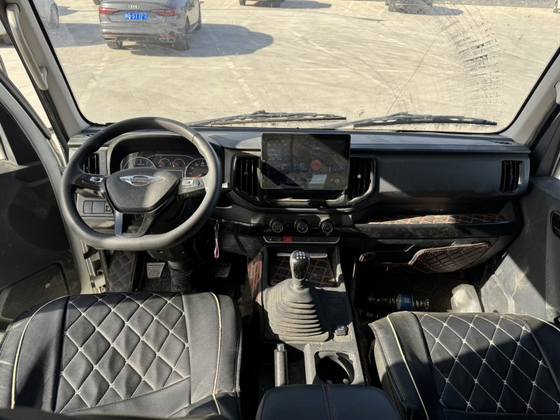 新乡25年福田领航8