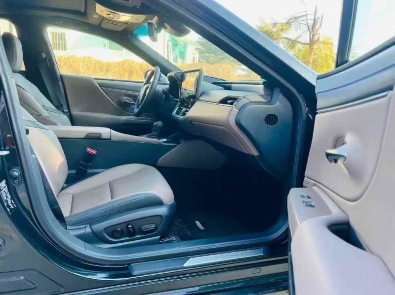 東營25年雷克薩斯ES6