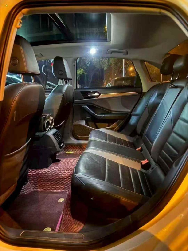 厦门20年大众速腾4