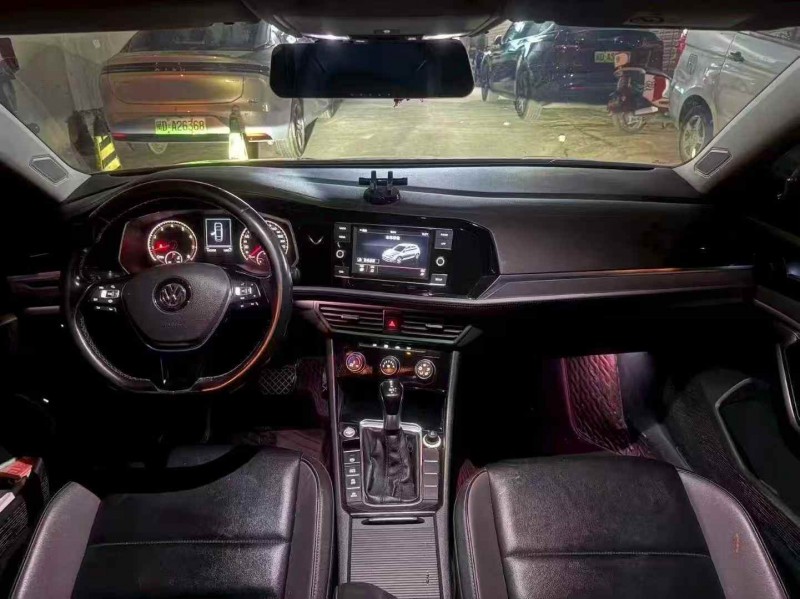 厦门20年大众速腾5