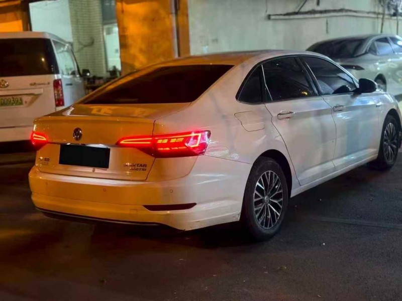 厦门20年大众速腾8