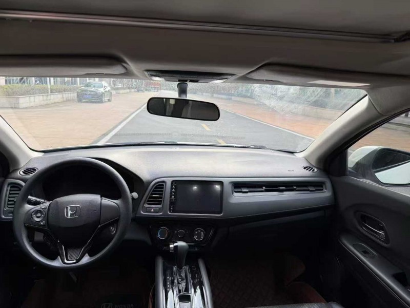 东莞21年本田缤智4