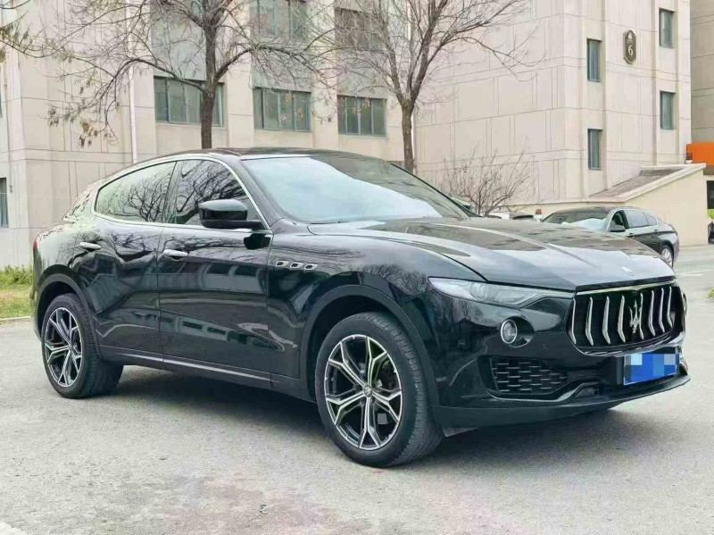 東營18年瑪莎拉蒂Levante2