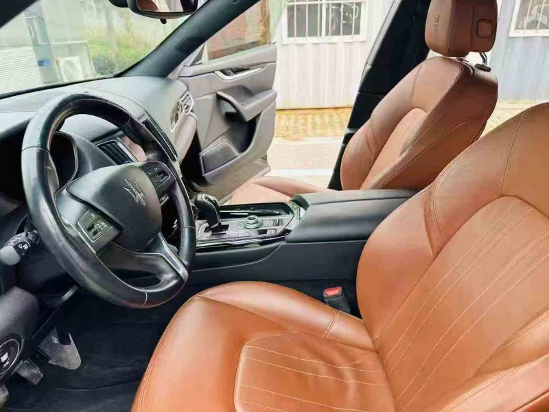 東營18年瑪莎拉蒂Levante5