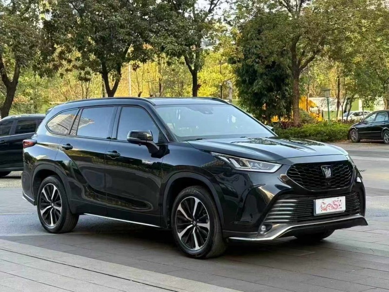 佛山23年丰田皇冠3