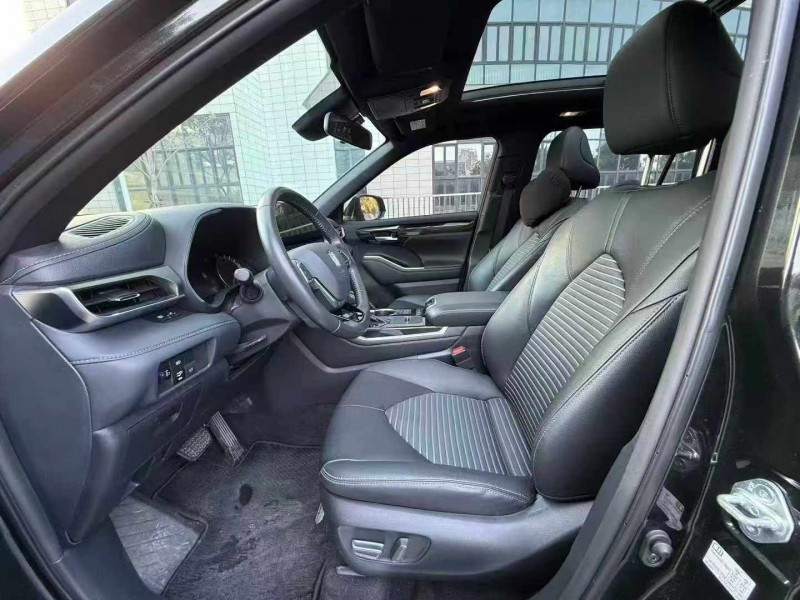 佛山23年丰田皇冠4