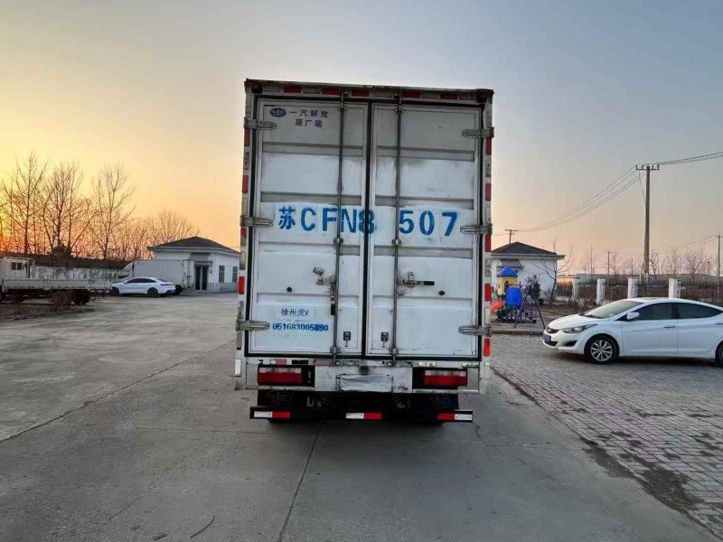 徐州24年解放箱货J66