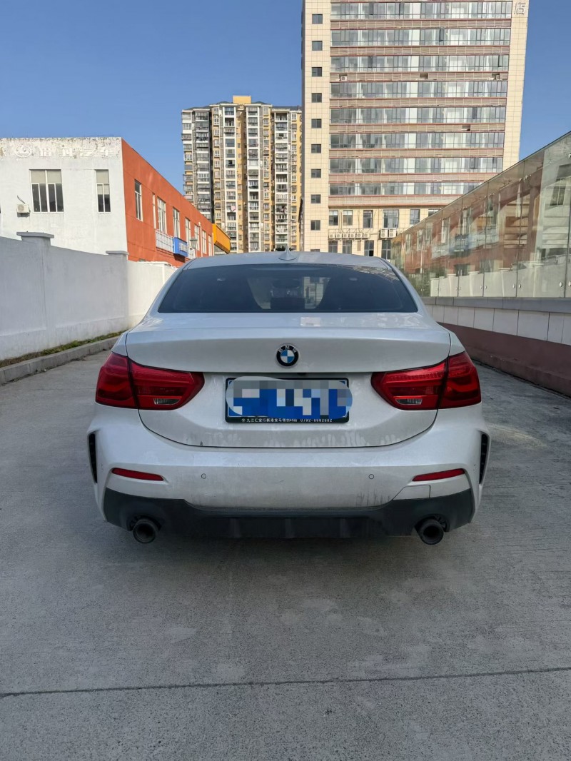上饶22年宝马1系7